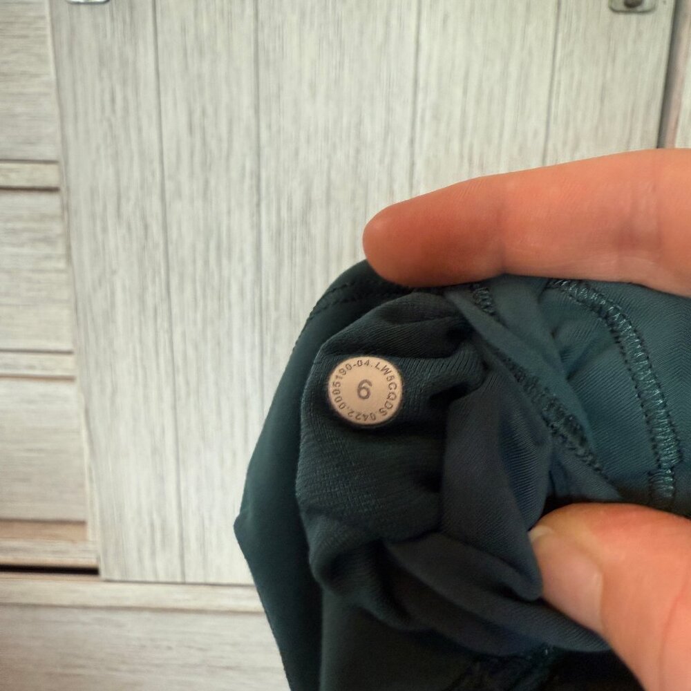 Lululemon Wunder Train Leggings - Used - Picture 4 of 4